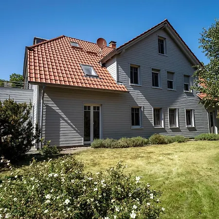 Gruene Strasse G2 *